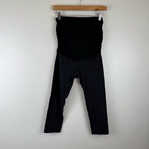 Beyond the bump Black Nylon Capri Leggings Size Medium Pregnancy Maternity Soft